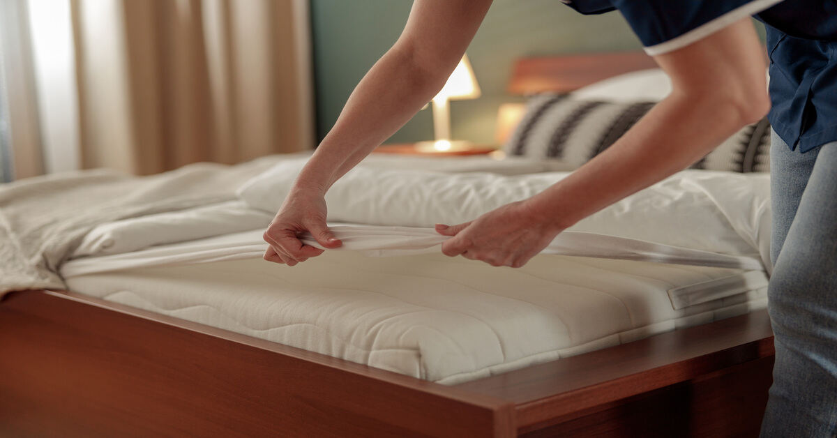 How to Maintain Mattress Toppers and Bedding?