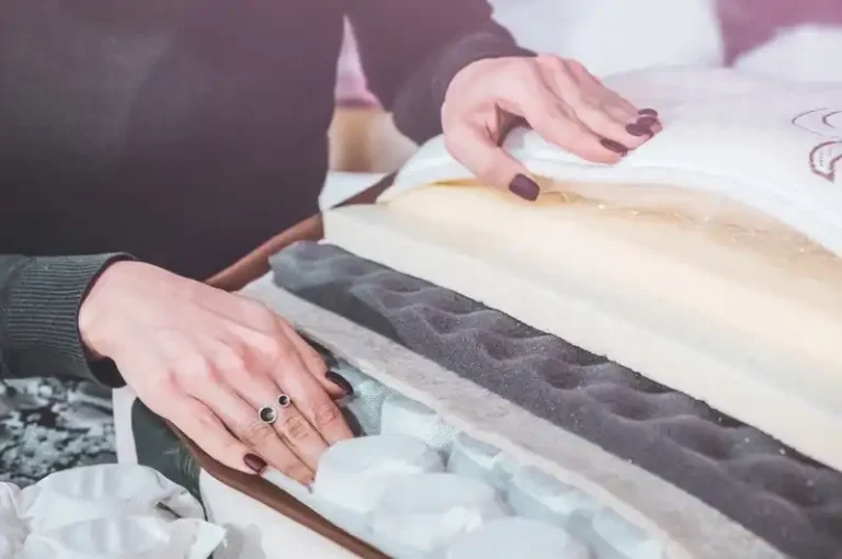 What Is a Hybrid Mattress and How Does It Work?